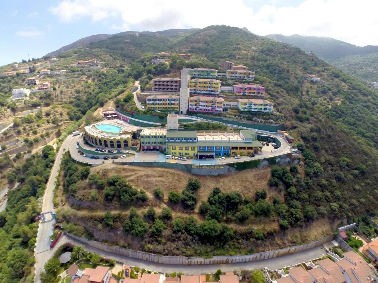 Gh Avalon Sikani Gioiosa Marea Exterior foto